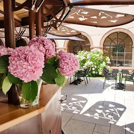 Hotel Abbaye Des Capucins Spa & Resort, Bw Premier Collection 4*