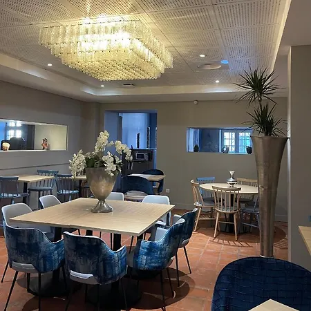 Abbaye Des Capucins & Hotel Montauban