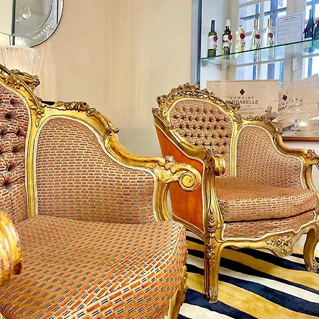 Abbaye Des Capucins & 4* مونْتوبا