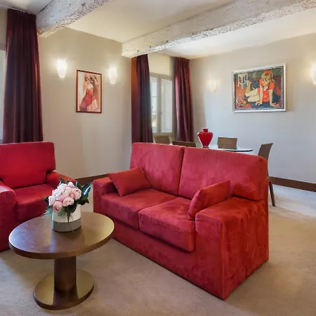 Hotel Abbaye Des Capucins & Montauban