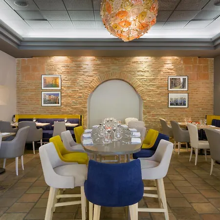 Abbaye Des Capucins & Hotel