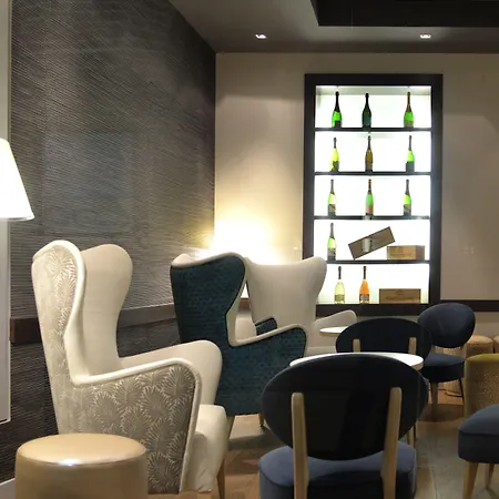 Abbaye Des Capucins & Hotel Montauban