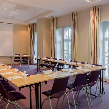 Abbaye Des Capucins &