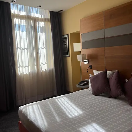 Abbaye Des Capucins & Hotel Montauban