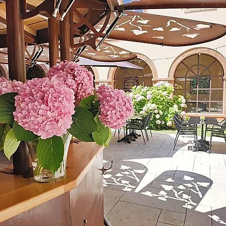 Abbaye Des Capucins Spa & Resort, Bw Premier Collection Μοντωμπάν