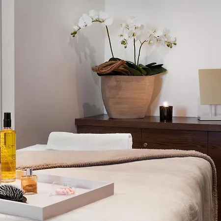 Hotel Abbaye Des Capucins Spa & Resort, Bw Premier Collection 4*
