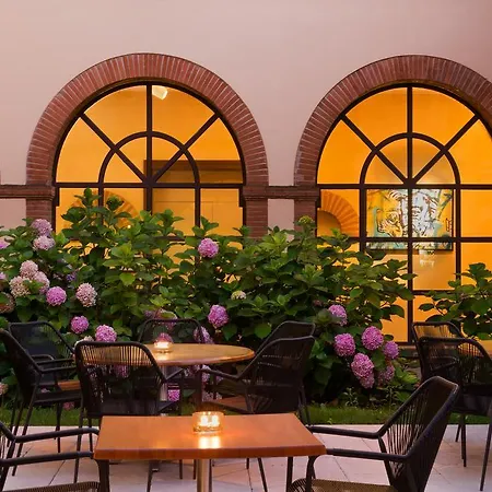 Hotel Abbaye Des Capucins Spa & Resort, Bw Premier Collection