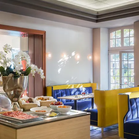 Abbaye Des Capucins & Hotel