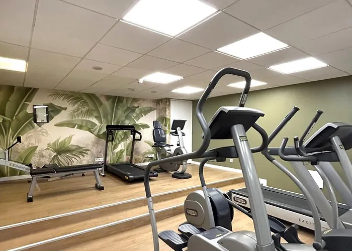 Abbaye Des Capucins & ホテル モントーバン