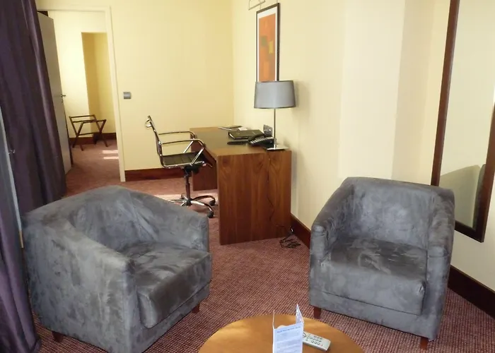 Abbaye Des Capucins & 4* モントーバン