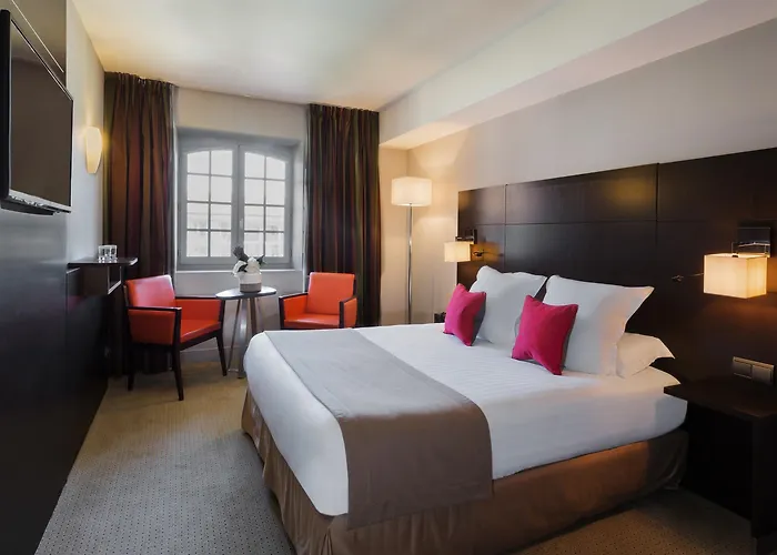 Abbaye Des Capucins & モントーバン