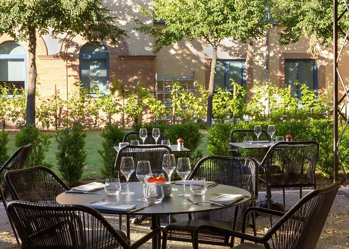 ホテル Abbaye Des Capucins & モントーバン