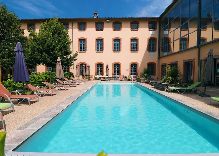 Abbaye Des Capucins & ホテル モントーバン